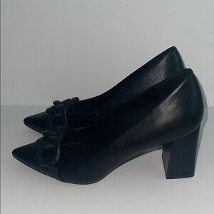 Chic Black Chain Detail Heels